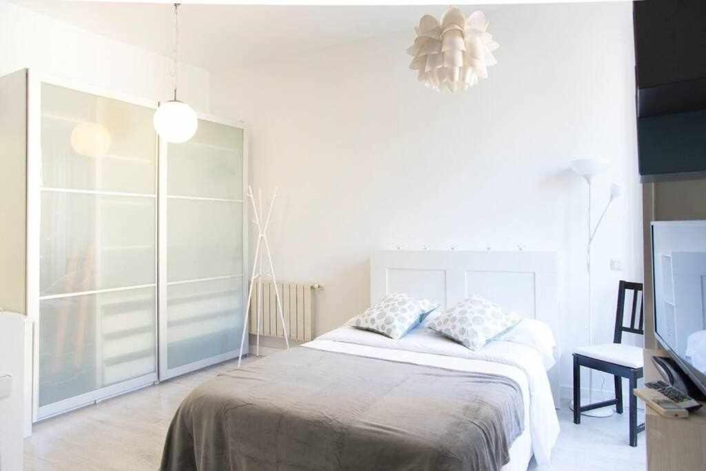 Un Fascinante Estudio En Madrid Centro Ngoại thất bức ảnh