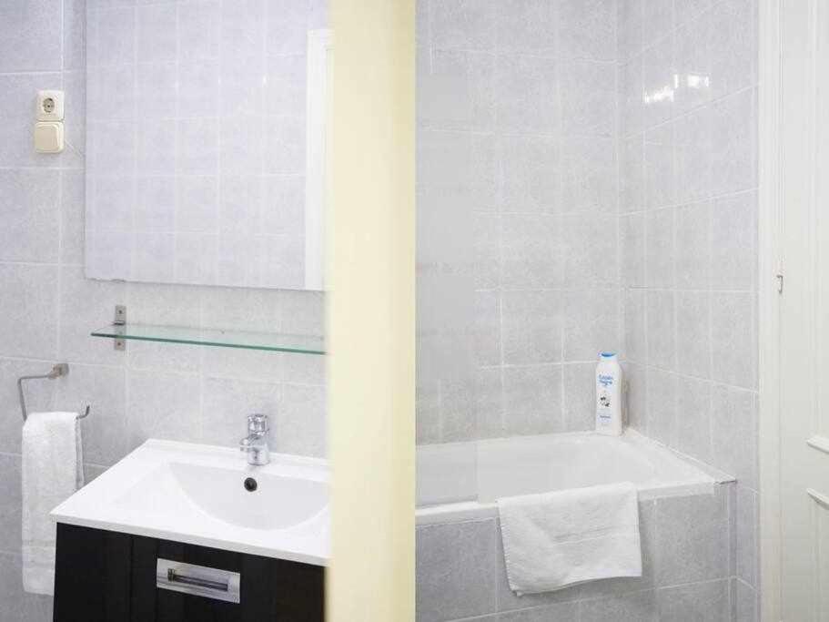 Un Fascinante Estudio En Madrid Centro Ngoại thất bức ảnh