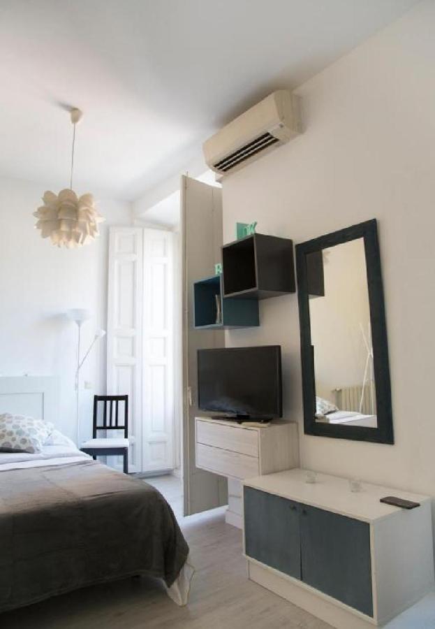 Un Fascinante Estudio En Madrid Centro Ngoại thất bức ảnh